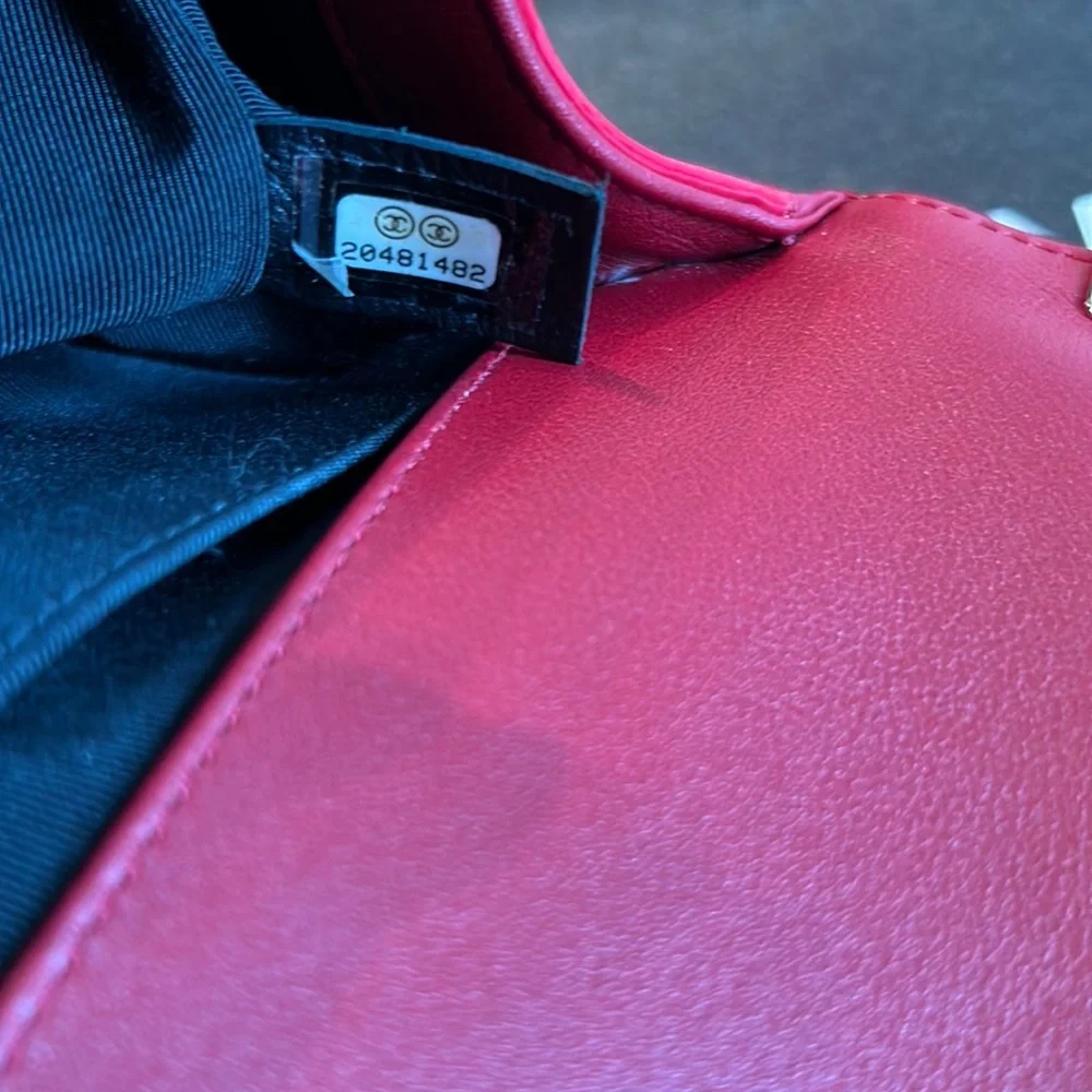 Chanel Patent Calfskin Quilted Medium Plexiglass Boy Bag – Red